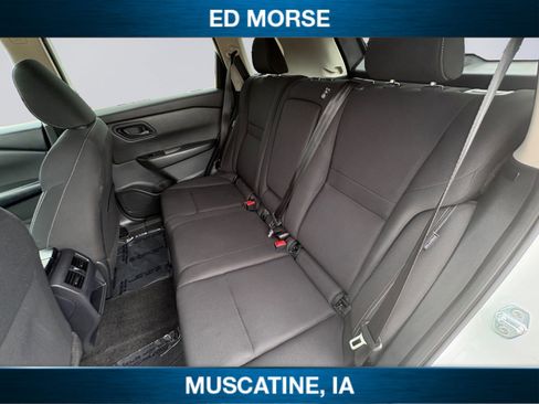 Used 2024 Nissan Rogue S AWD/4WD image 13