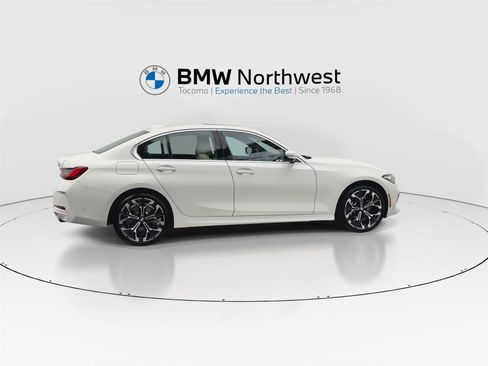 New 2026 BMW 330i xDrive Sedan w/ Parking Assistance Package image 4