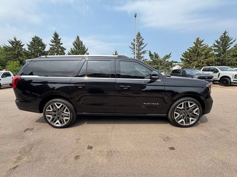 Used 2025 Ford Expedition Max Platinum w/ Platinum Ultimate Package AWD/4WD image 7