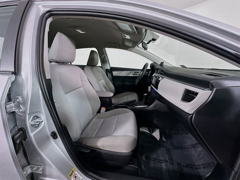 Used 2016 Toyota Corolla LE image 25