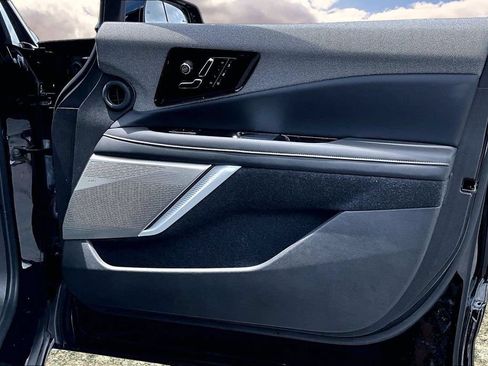 Certified 2025 Cadillac Optiq Luxury 2 w/ LPO, Floor Liner Package AWD/4WD image 28