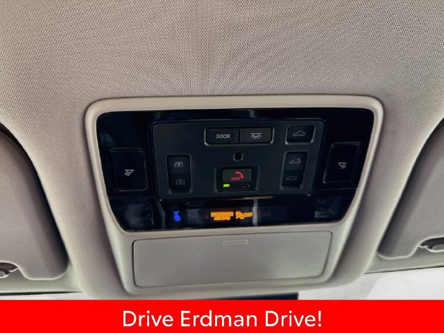 Used 2024 Toyota Grand Highlander AWD image 18