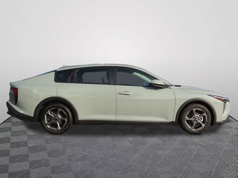 Used 2025 Kia K4 FWD image 4