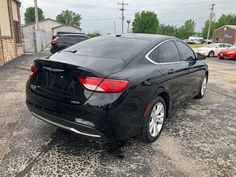 Used 2015 Chrysler 200 Limited w/ Convenience Group FWD image 3