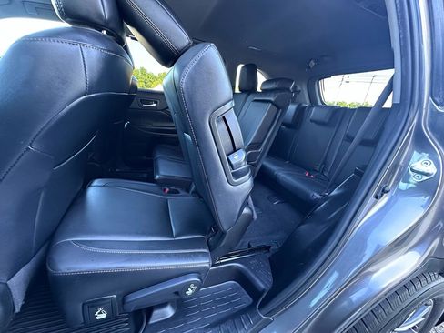 Used 2019 Toyota Highlander XLE FWD image 17
