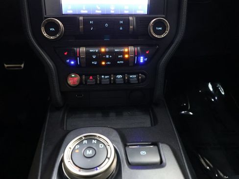 Used 2022 Ford Mustang Shelby GT500 w/ Technology Package RWD image 88