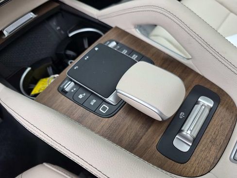Certified 2025 Mercedes-Benz GLS 450 4MATIC image 15