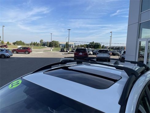 Used 2022 Subaru Crosstrek 2.5i Sport w/ Moonroof Package image 8