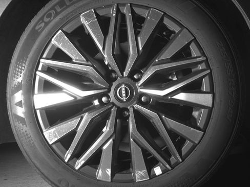 Used 2025 Nissan Altima 2.5 SV image 13