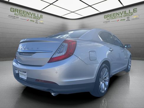 Used 2016 Lincoln MKS FWD image 5