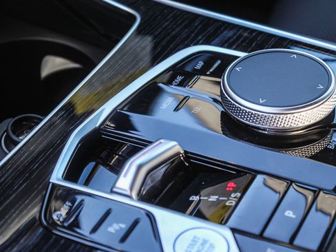 New 2026 BMW X5 sDrive40i w/ M Sport Package image 19