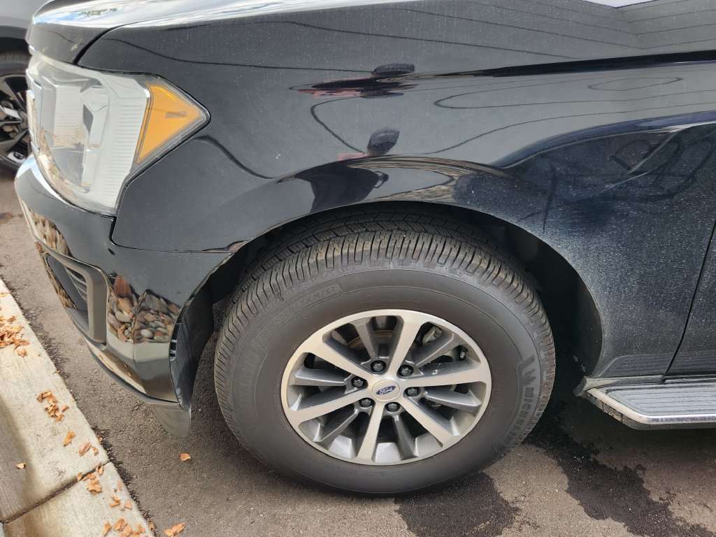 Used 2020 Ford Expedition Max XLT w/ Equipment Group 202A AWD/4WD image 12