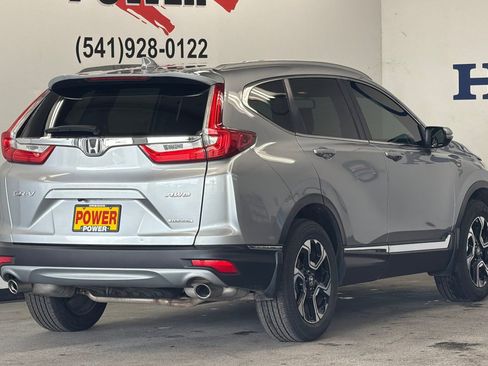 Used 2018 Honda CR-V Touring image 3