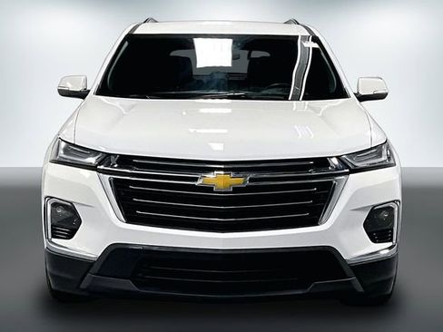 Used 2023 Chevrolet Traverse LT w/ LPO, Floor Liner Package AWD/4WD image 2