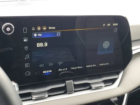 Certified 2025 Chevrolet Equinox LT w/ Convenience Package II image 17