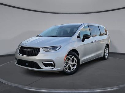 Used 2024 Chrysler Pacifica Limited