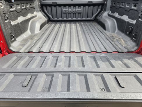 Certified 2025 GMC Canyon Denali image 32