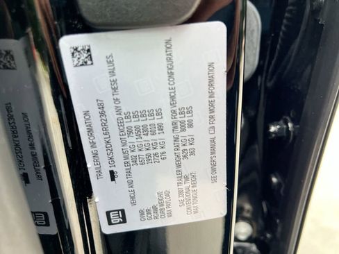 Used 2024 GMC Yukon Denali w/ Advanced Technology Package AWD/4WD image 24