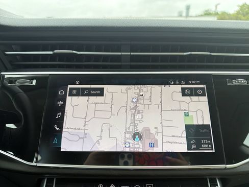 Used 2023 Audi Q8 Premium AWD/4WD image 24