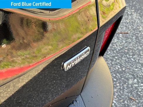 Certified 2025 Ford Escape Base image 29