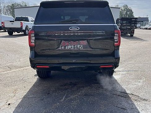 Used 2023 Ford Expedition Limited AWD/4WD image 6