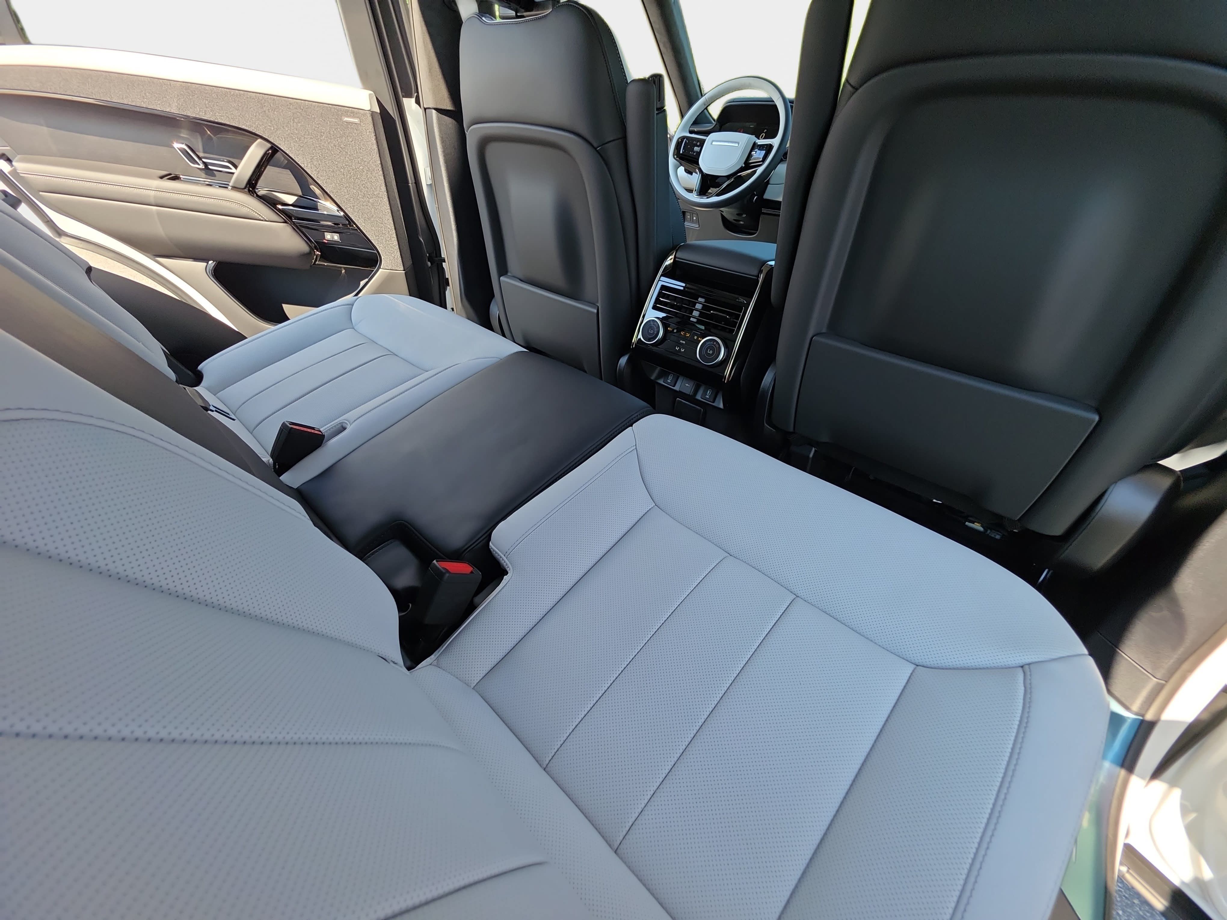 New 2027 Land Rover Range Rover Sport Battersea AWD/4WD image 11