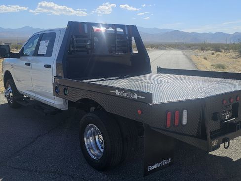 Used 2025 RAM 3500 Big Horn AWD/4WD image 6
