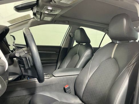 Used 2021 Toyota Camry XSE FWD image 23