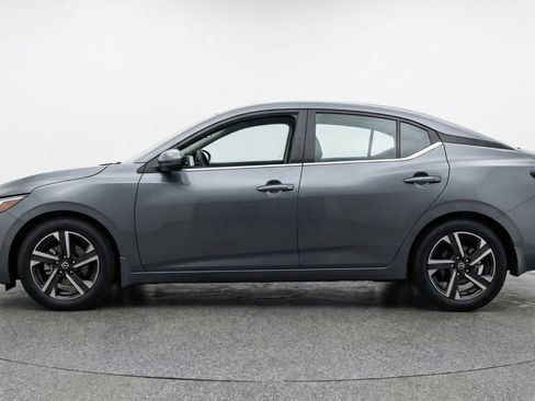 Used 2025 Nissan Sentra SV FWD image 5