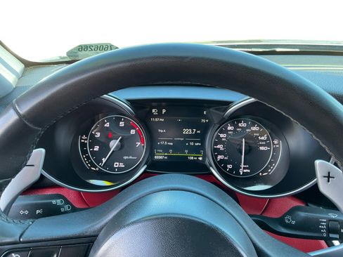 Used 2019 Alfa Romeo Giulia Ti Sport w/ Quick Order Package 22U Sport image 9