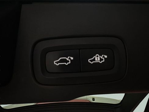 Used 2018 Volvo XC60 T6 Inscription w/ Convenience Package AWD/4WD image 21