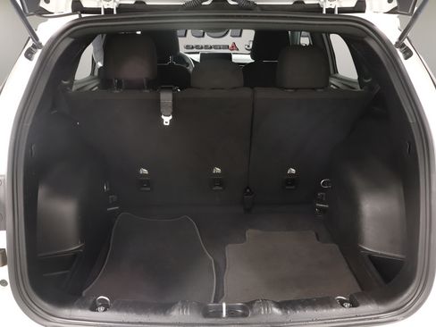 Used 2023 Jeep Compass Sport AWD/4WD image 18