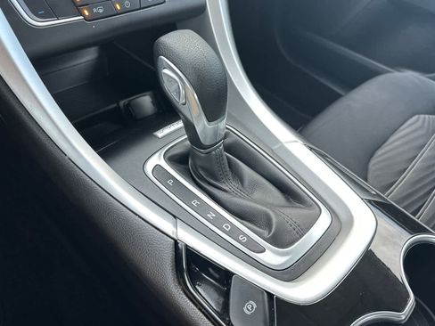 Used 2016 Ford Fusion SE image 20