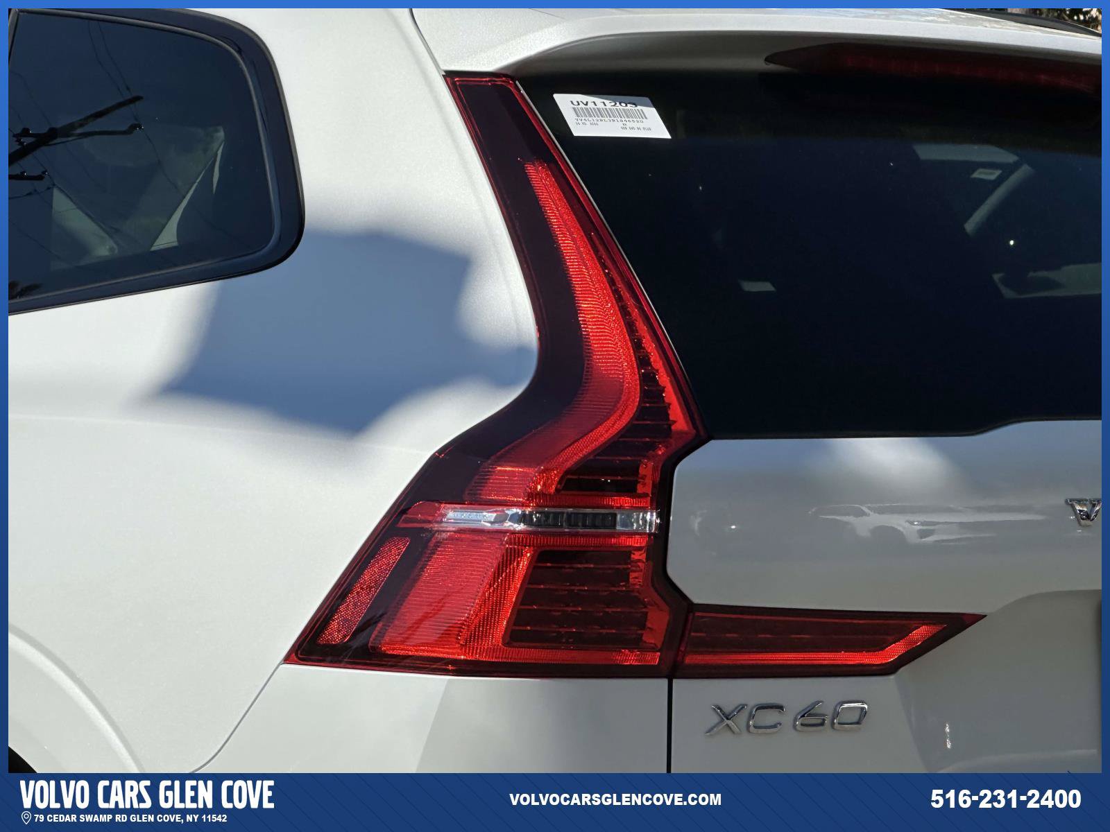 Used 2024 Volvo XC60 B5 Plus w/ Protection Package Premier AWD/4WD image 12