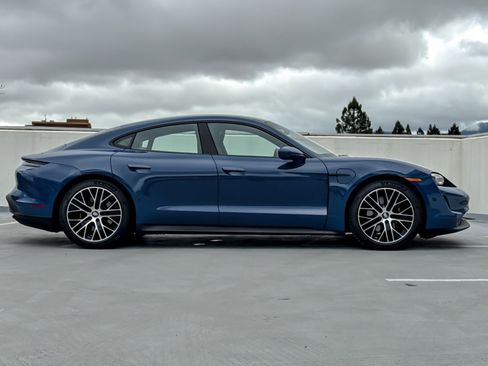 Certified 2021 Porsche Taycan 4S image 9