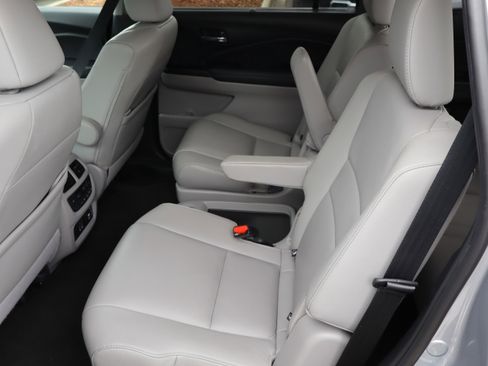 Used 2022 Honda Pilot Touring image 33