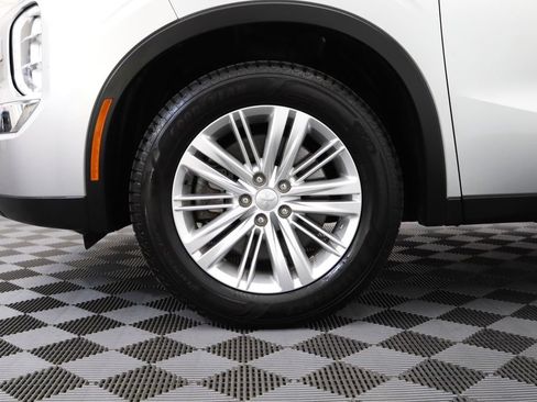 Used 2023 Mitsubishi Outlander ES AWD/4WD image 5