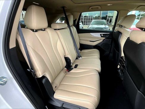 Used 2025 Acura MDX FWD image 19