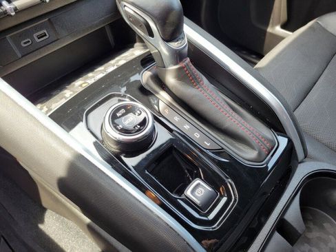 Used 2023 Chevrolet Colorado Z71 w/ Z71 Convenience Package 2 image 15