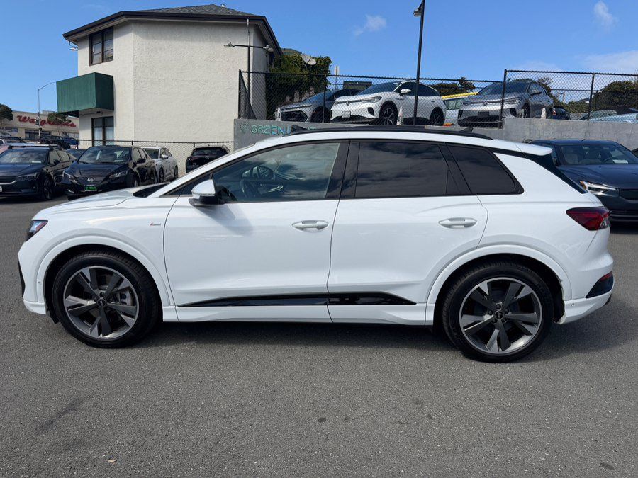 Used 2024 Audi Q4 e-tron Premium Plus w/ Premium Plus AWD/4WD image 8