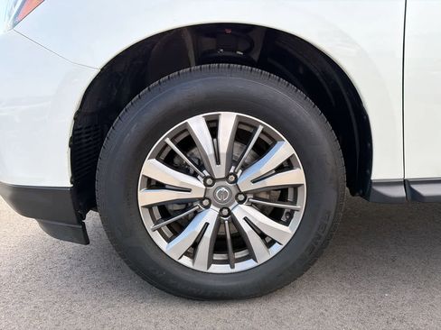 Used 2019 Nissan Pathfinder SL AWD/4WD image 19