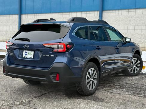 Used 2022 Subaru Outback Premium AWD/4WD image 5