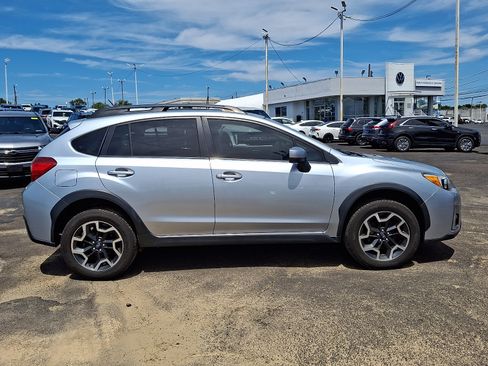 Used 2016 Subaru Crosstrek 2.0i Premium AWD/4WD image 8