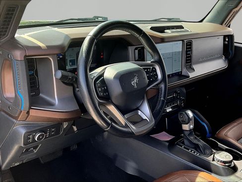 Used 2021 Ford Bronco Outer Banks AWD/4WD image 16