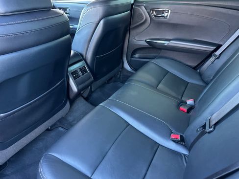 Used 2018 Toyota Avalon Touring w/ Carpet Mat Package image 12