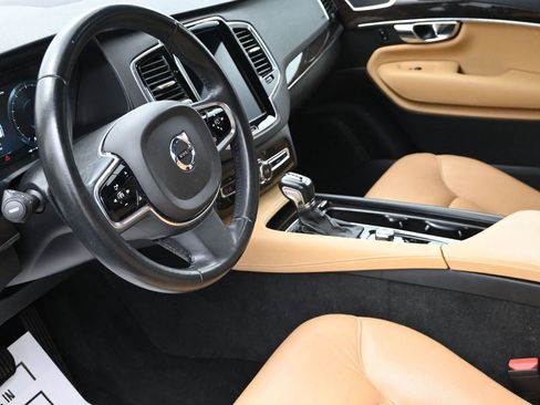 Used 2017 Volvo XC90 T6 Momentum w/ Vision Package image 15