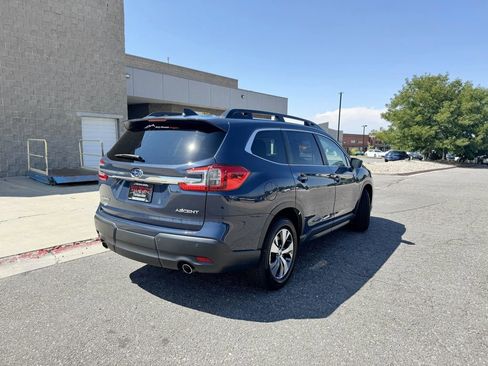 Used 2023 Subaru Ascent Premium w/ Convenience Package image 6