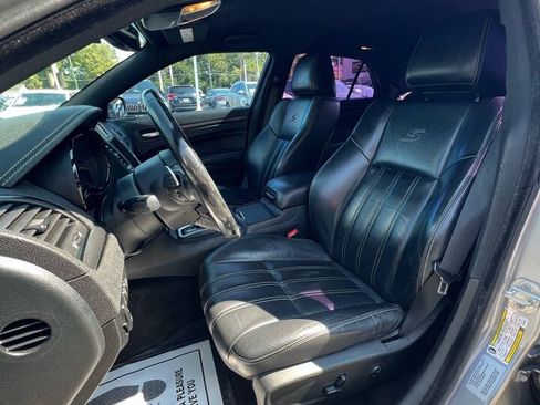 Used 2015 Chrysler 300 S RWD image 10