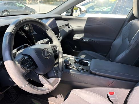 Used 2023 Lexus RX 350h w/ Cold Area Package AWD/4WD image 9