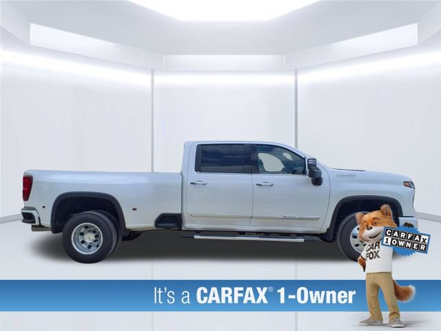 Used 2025 Chevrolet Silverado 3500 High Country w/ High Country Premium Package AWD/4WD image 3